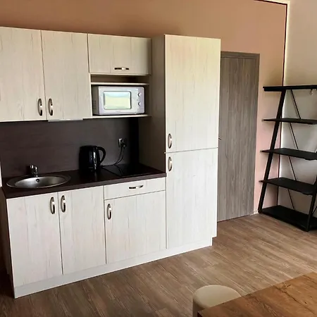 Klinovecky Apartmanek דירה